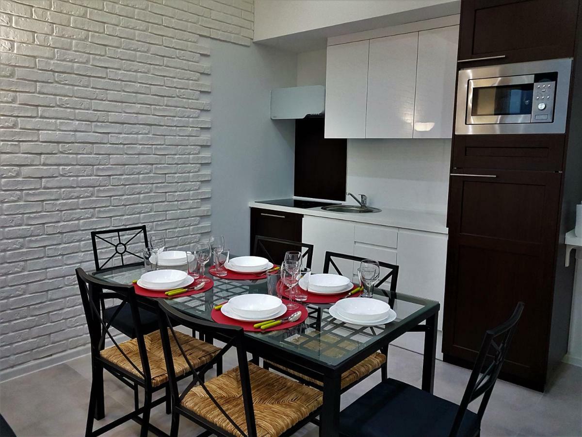 Lux Apartment Center Breslavia Exterior foto